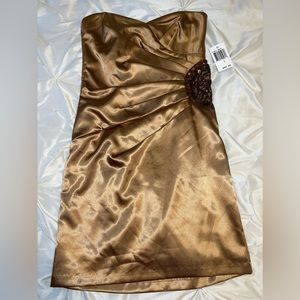 Bronze/ Gold Strapless Dress! Size 7. Brand New with tags! Absolutely stunning!